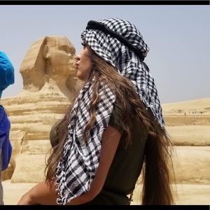 Meet your Posher, Esmeralda